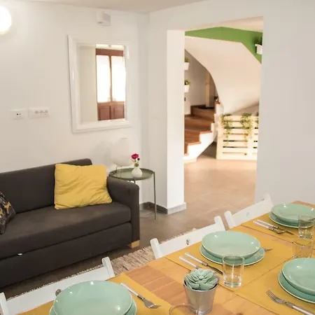 Apartman Spacious Apartment With Garden And Free Parking Ljubljana