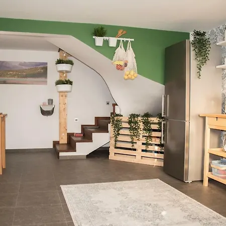 Spacious Apartment With Garden And Free Parking * Ljubljana