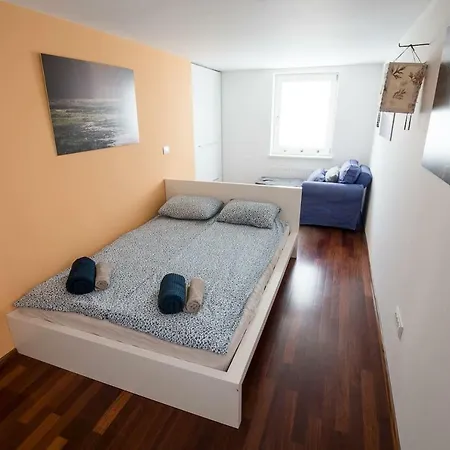 3-bedroom With Garden And Free Parking