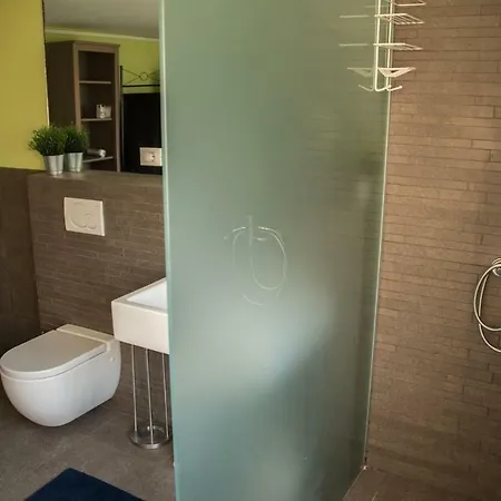 Spacious Apartment With Garden And Free Parking Liubliana